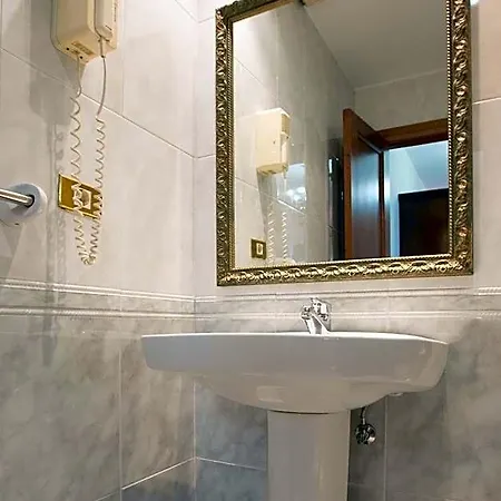 Hotel Casa Espana 2*
