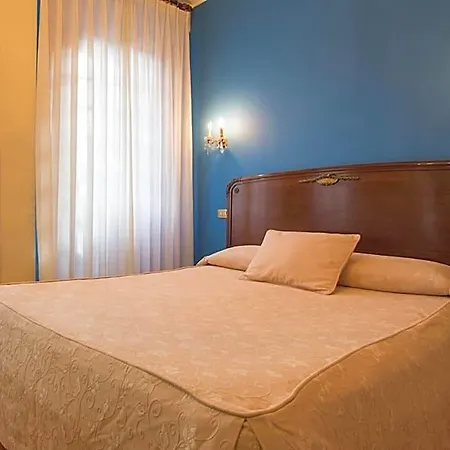Hotel Casa Espana 2*