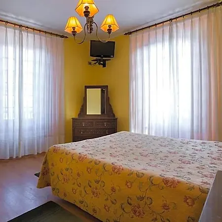 Casa Espana 2*